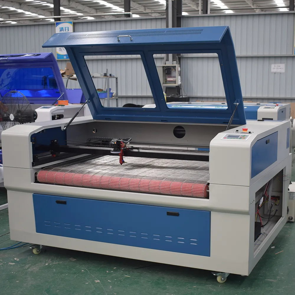 1390 CCD Dual Head Auto-Feeding CO2 Laser Engraving Machine 5 1390 CCD Dual Head Auto-Feeding CO2 Laser Engraving Machine