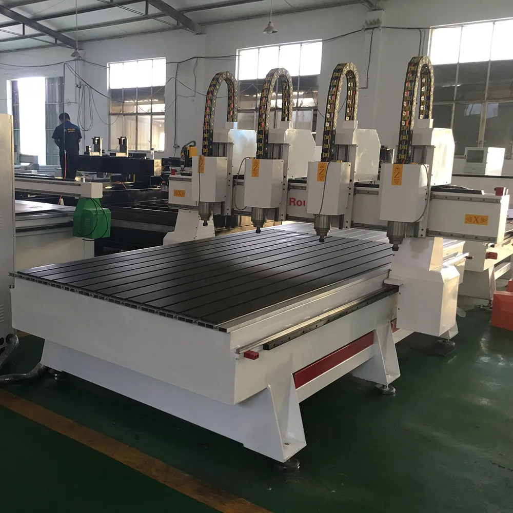 YH1325 4-Head Independent CNC Router for Thick Materials 3 Comprehensive view of the YH1325 4-Head Independent CNC Router